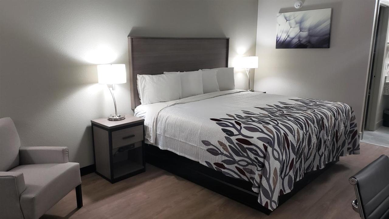 Americas Best Value Inn Cullman Bagian luar foto