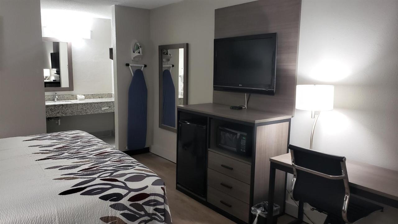 Americas Best Value Inn Cullman Bagian luar foto