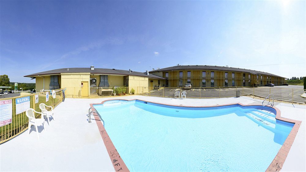 Americas Best Value Inn Cullman Bagian luar foto