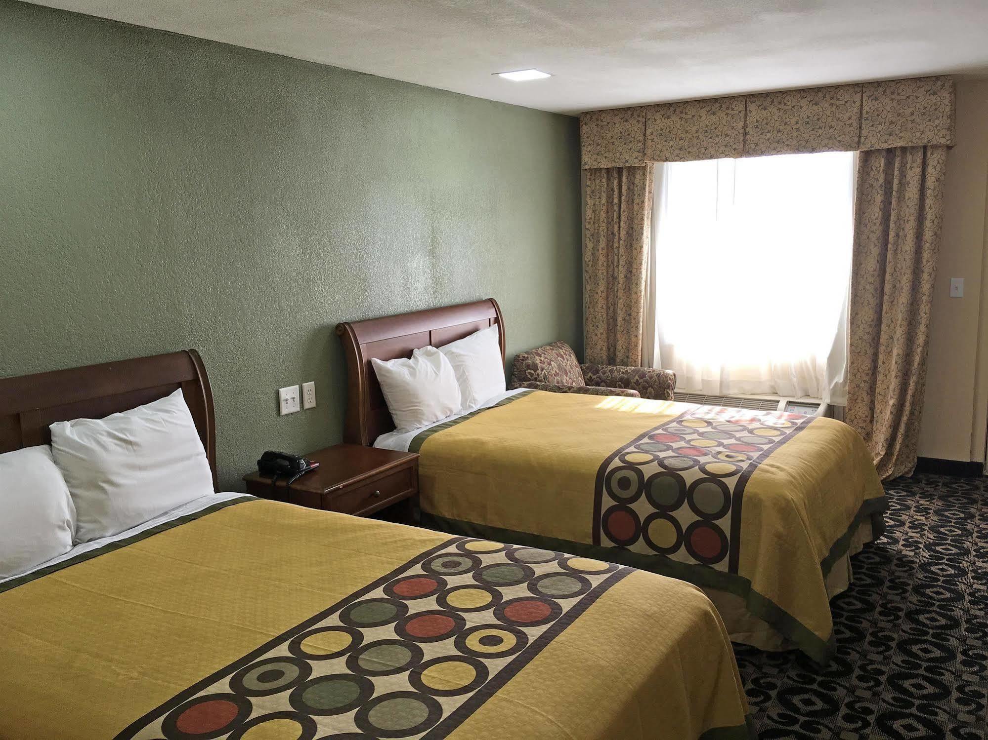 Americas Best Value Inn Cullman Bagian luar foto