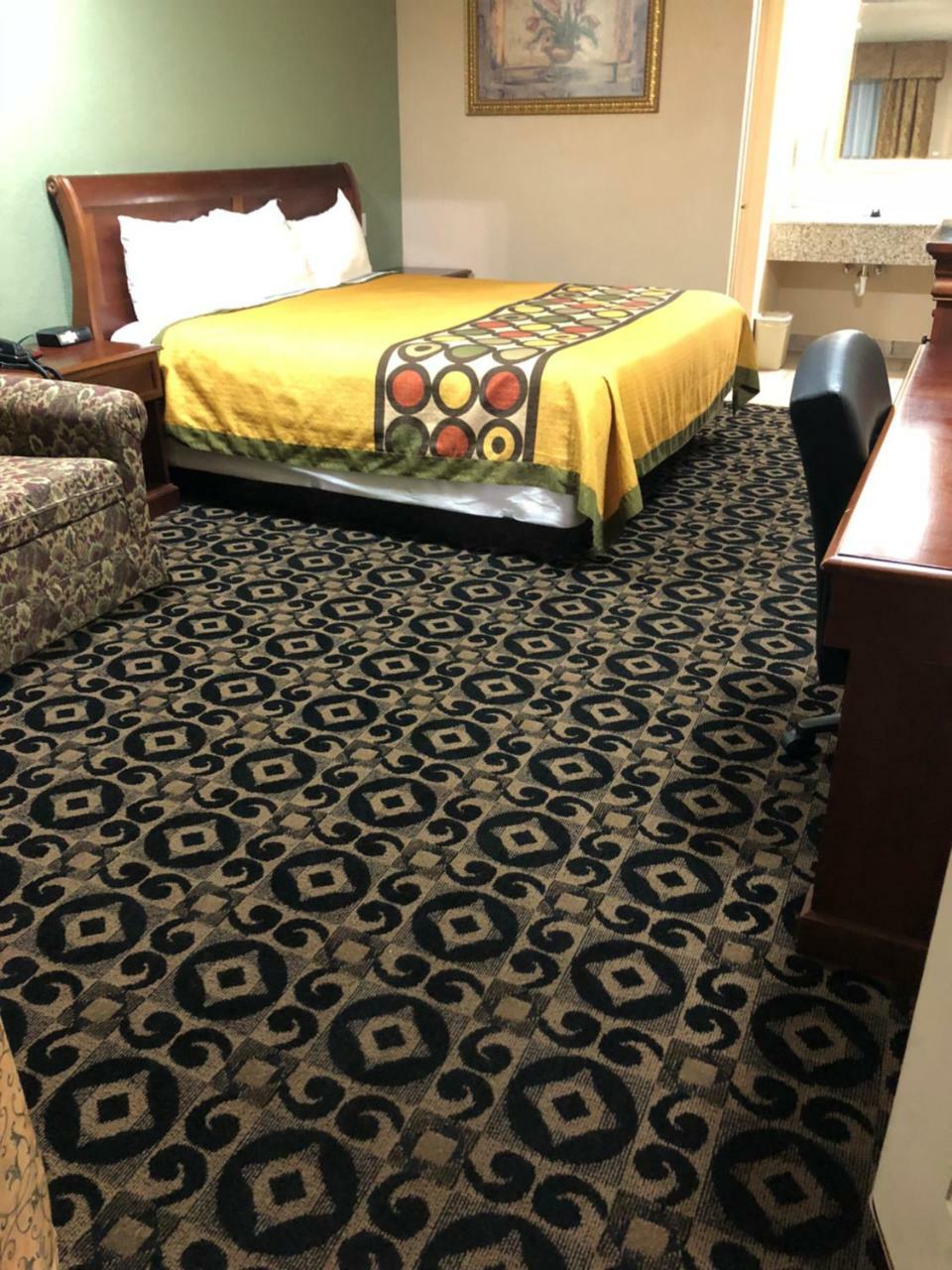 Americas Best Value Inn Cullman Bagian luar foto